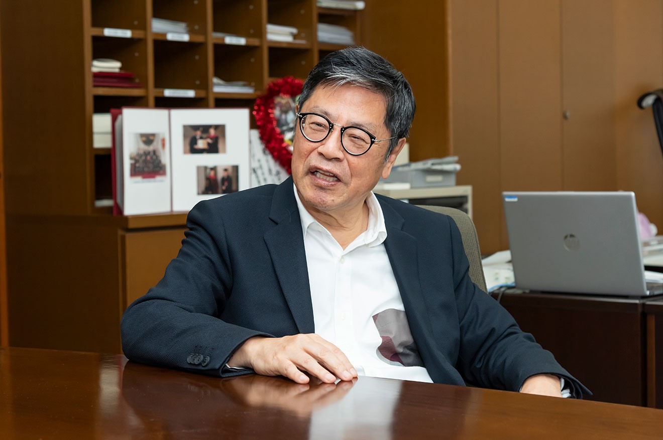 岩佐教育文化財団の岩佐実次代表理事