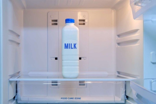 牛乳の「賞味期限」で一人ひとりが考えるべきことは
